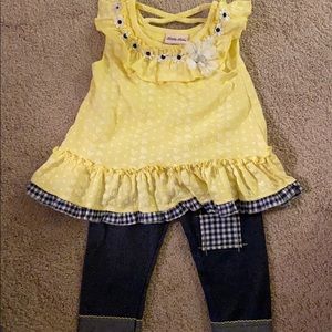 Two Piece Outfit 🌼⭐️